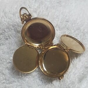 Vintage Gold Tone 4 Slot Folding Photo Locket Pendant Engraved Dominic Quote